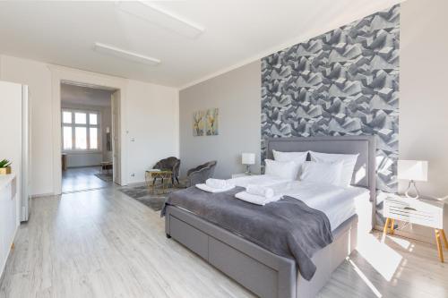 Designer Apartment on the Budapest Broadway with 2BR and AC 1065 Budapest, 8 Nagymező utca kép - 3