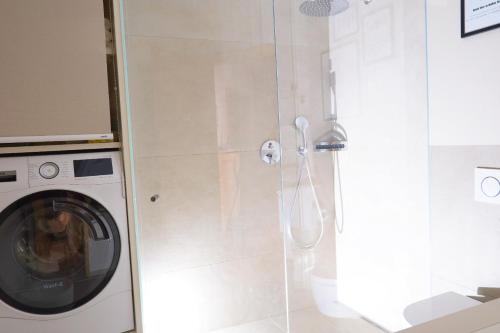 Ένα μπάνιο στο Apartment Cascada - Alpstay
