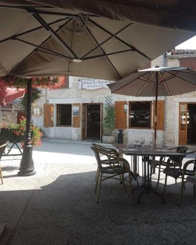 Restoran atau tempat lain untuk makan di Gite Coquille Saint Jacques