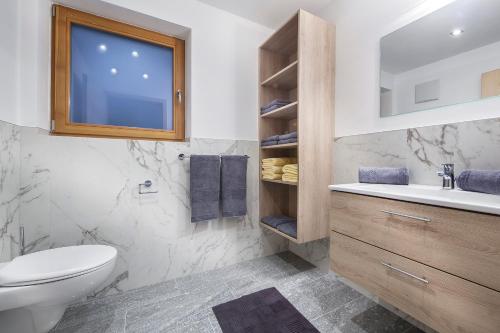 Ένα μπάνιο στο Avea App 1