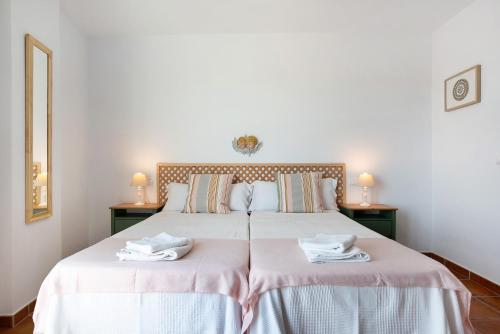 A bed or beds in a room at Cobijadas75 Mayorazgo