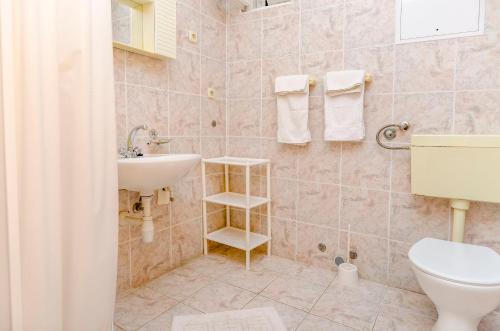Koupelna v ubytování Apartments Jerkunica