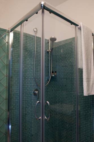 Salle de bains dans l'établissement Residence Zelzar