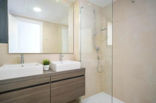 Modern Apartment-Sea View
