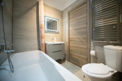 Ένα μπάνιο στο Apartel Serenity View 46
