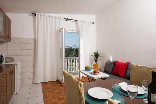 Marina's Apartments – Photos 3