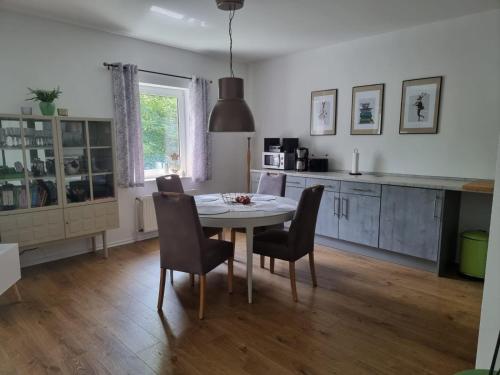 Kuchyň nebo kuchyňský kout v ubytování Ferienwohnung Jano - Residenz am See