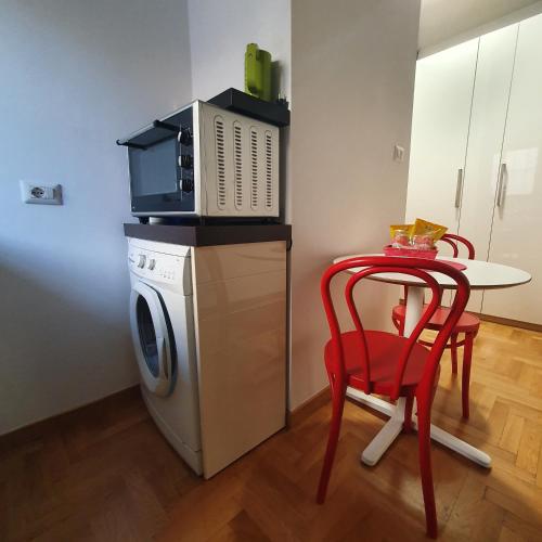 CORONARI 28 Holiday Apartment