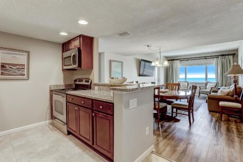 327 Sandcastle condo – Photos 2