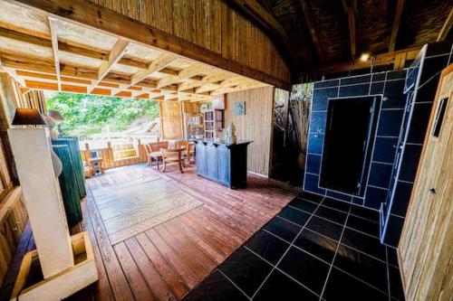 Queen's Hotel Saba – Photos 2