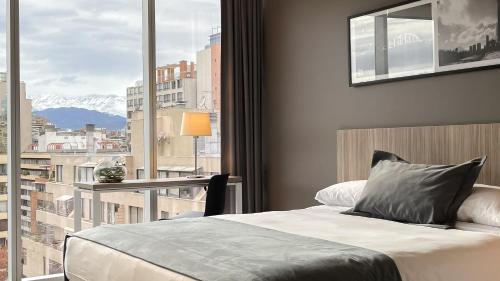 Gallery image of Hotel Capital Bellet in Santiago