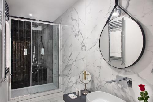 Fellini Design Suites