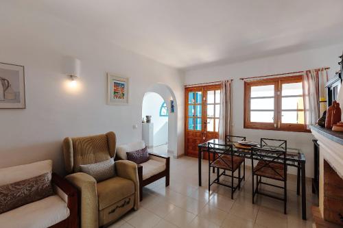 Foto Casa Boo, House with Terrace, Amazing views and Private Shared Pool 5