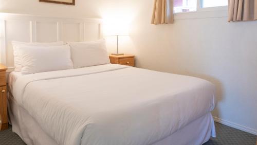 Gallery image of The Village Motel in Naramata