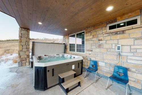Granby Ranch Estate – Photos 3