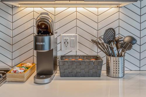 Nhà bếp/bếp nhỏ tại Kasa Scottsdale Quarter Phoenix