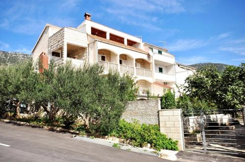 Anka Bol west side apartments