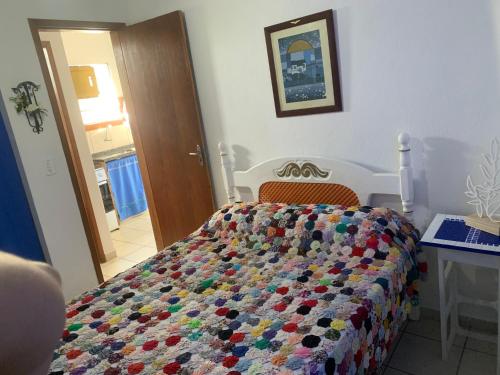 Posteľ alebo postele v izbe v ubytovaní Casa Quadra Praia Jacaraipe