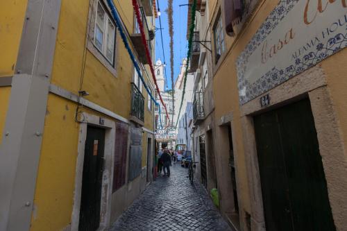 FLH Cosy Typical Alfama Apartment