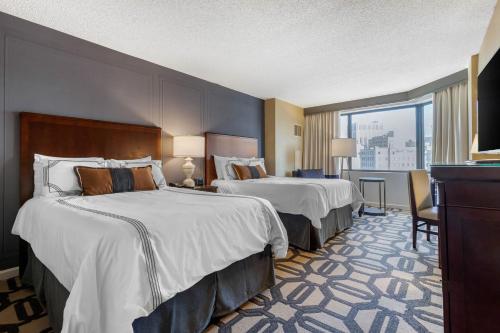 Omni Richmond Hotelにあるベッド