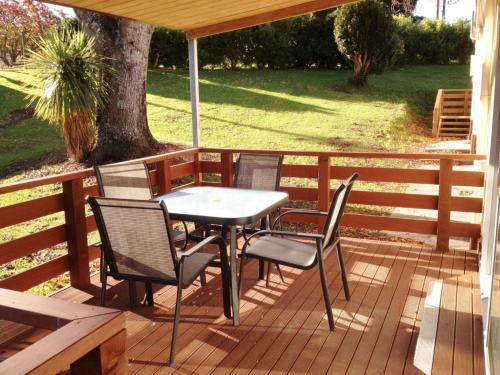 Balkón nebo terasa v ubytování Whanganui River Top 10 Holiday Park