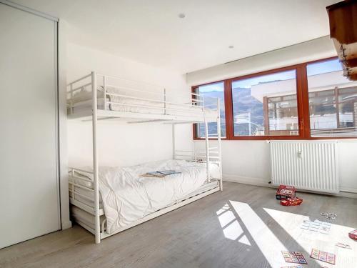 Appartement lumineux 2 pièces au pied des pistes - FR-1-344-781