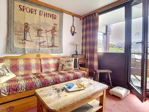 Charmant T2 avec Balcon Sud, Proche Pistes et Commerces, Idéal Familles, Les Belleville - FR-1-344-838