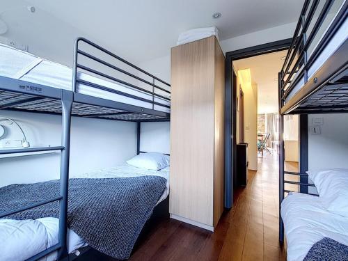 Charmant 2 pièces rénové au centre avec balcon sud, Wi-Fi - FR-1-344-851