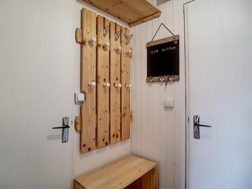 Studio moderne, ski aux pieds, balcon sud, centre Les Menuires - FR-1-344-888