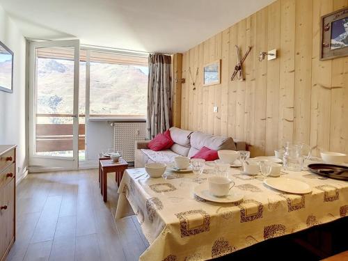 Duplex 2 pièces rénové, au pied des pistes avec balcon - FR-1-344-925