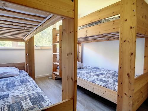 Duplex 2 pièces rénové, au pied des pistes avec balcon - FR-1-344-925