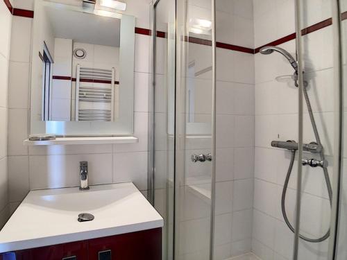 Studio rénové au centre, balcon, 3 pers., 5ème étage - FR-1-344-926