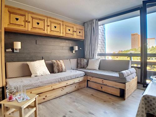 Studio rénové 2 pers. au pied des pistes avec balcon - FR-1-344-937
