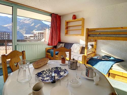 Studio ski aux pieds avec balcon exposé Sud-Ouest - FR-1-344-1000