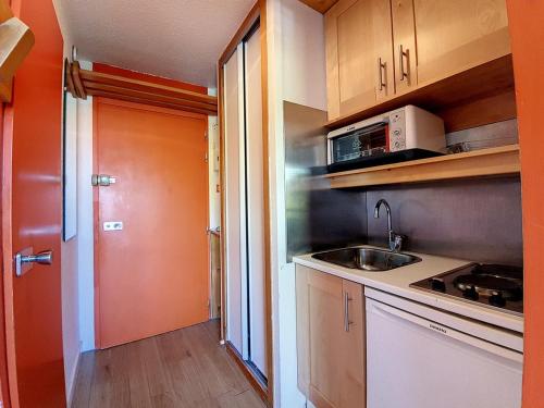 Studio cosy au pied des pistes avec balcon - FR-1-344-1052