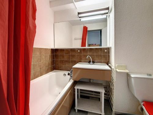 Studio rénové proche des pistes avec balcon - FR-1-344-1063
