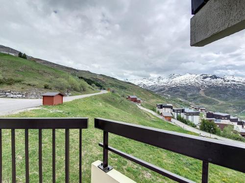 Studio rénové proche des pistes avec balcon - FR-1-344-1063
