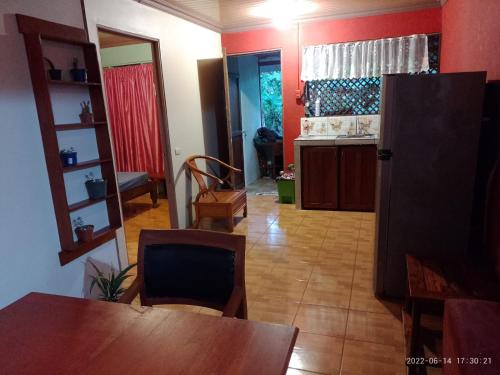 Η κουζίνα ή μικρή κουζίνα στο Casa el Jardin