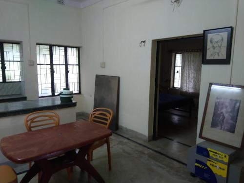 Χώρος καθιστικού στο RNR Homestay Santiniketan