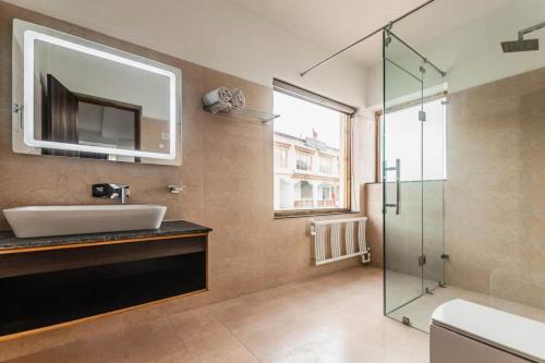 Koupelna v ubytování THE FORTUNE RESORTS