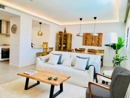 Sea view luxury new apartment Marbella Port