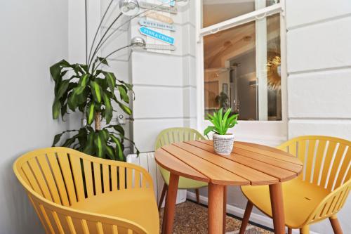 Φωτογραφία από το άλμπουμ του Beach Front Guest House στο Ίστμπορν