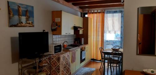 Ett kök eller pentry på Apartment Trezza