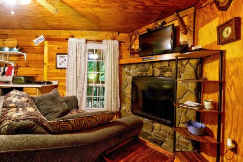 Gallery image of Panther Creek Cabins in Cherokee