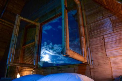 サンタ・ロサ・デ・カバルにあるGlamping La Herraduraのギャラリーの写真