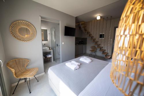 Gallery image of Theros Suites in Dhiminión
