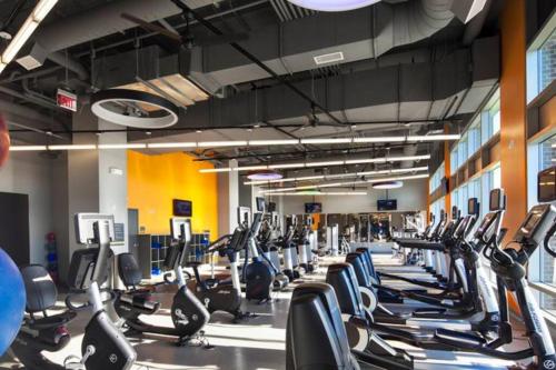 Location!Assembly Row, Professional Building – Photos 3