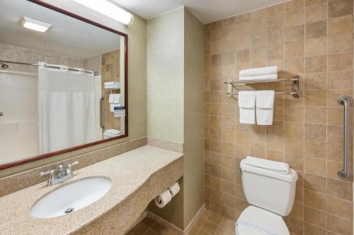 A bathroom at Quality Inn & Suites Fishkill South near I-84