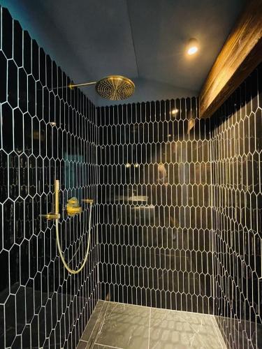 Un baño de KWT Lodge