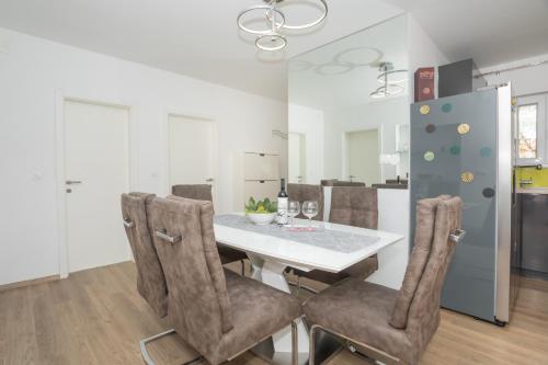Apartments Franchese